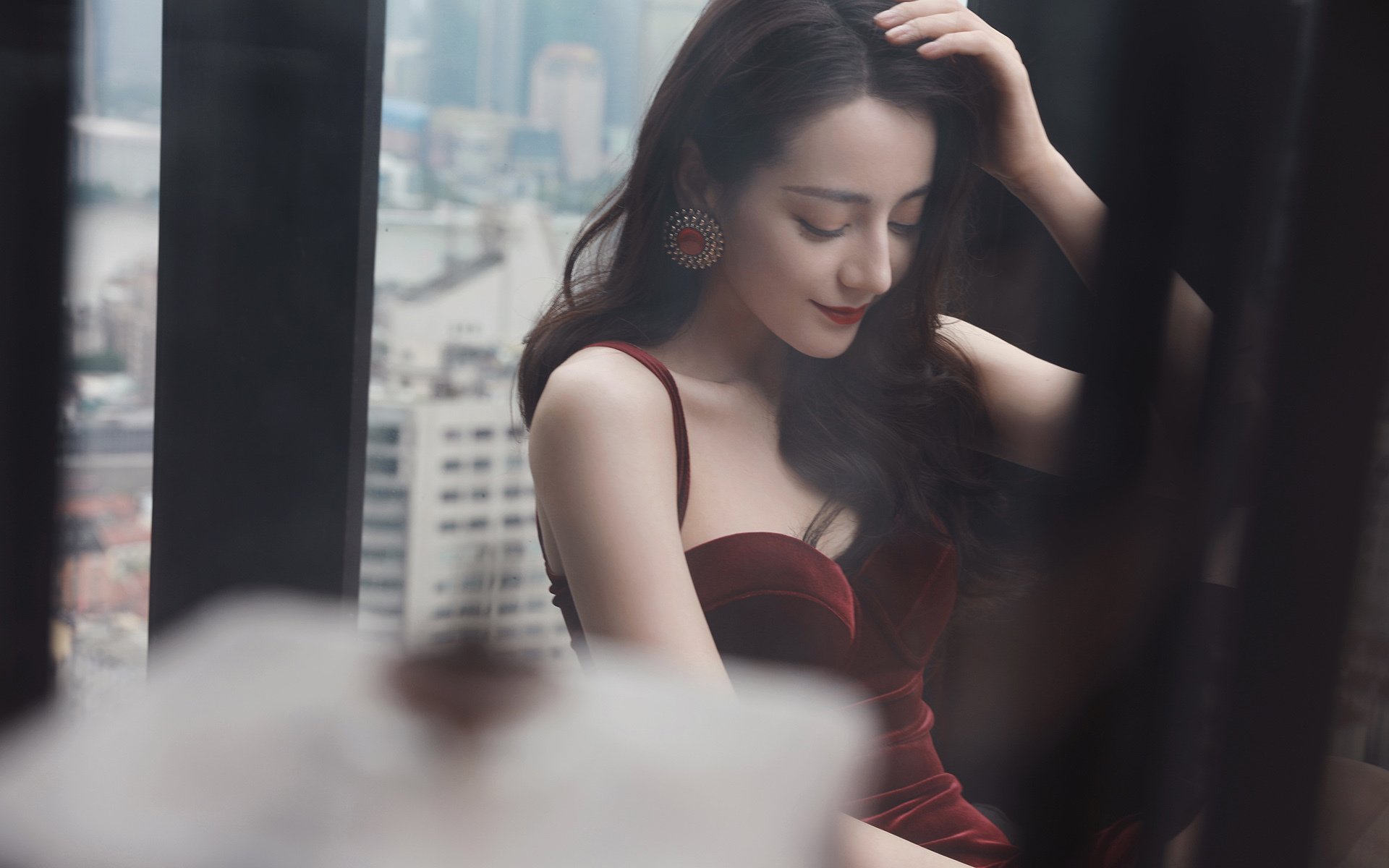 国际米兰双边路推进打穿对方防线，米兰边路球员